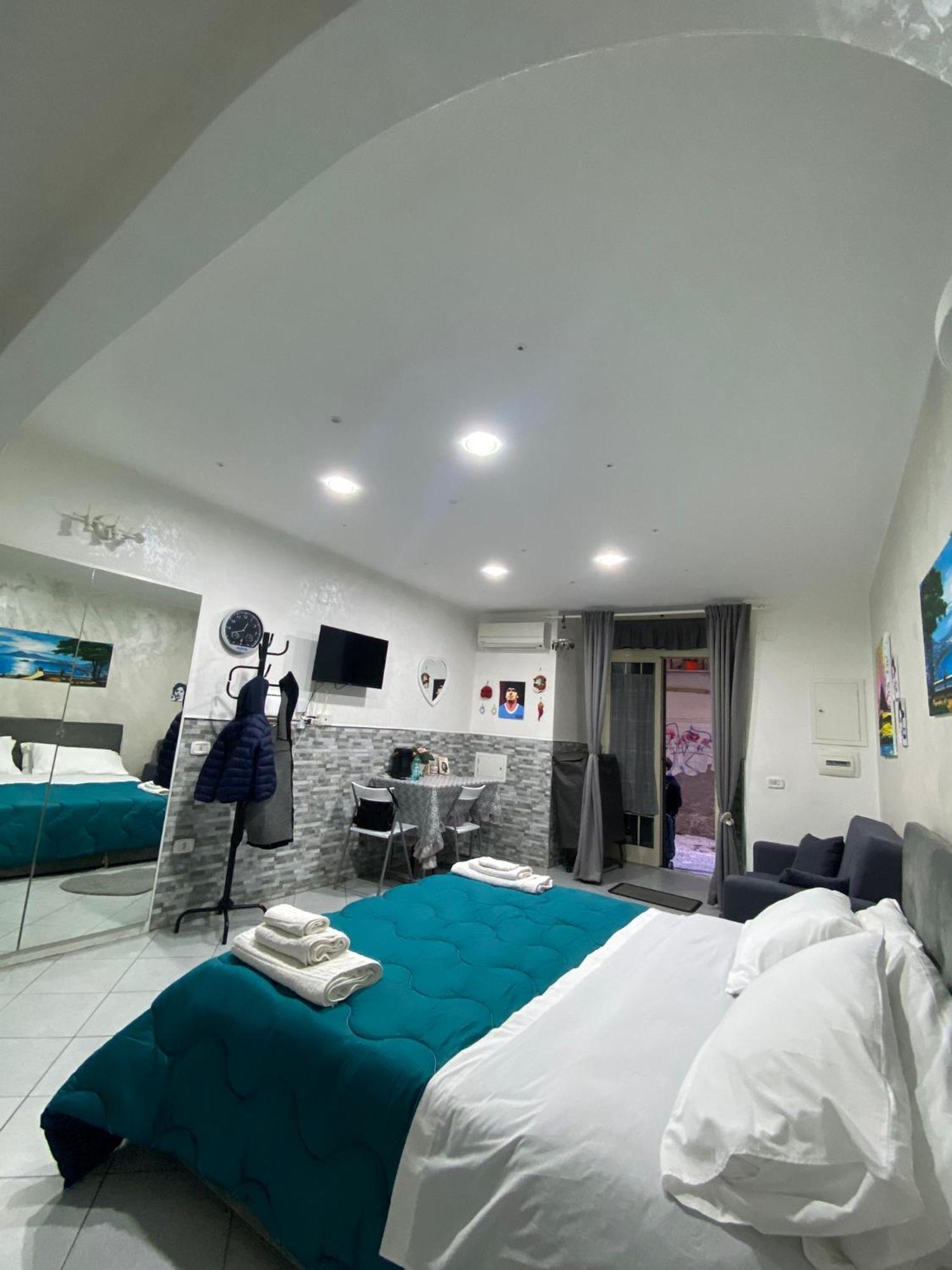 ナポリHousepurgatorio14 Centro Storicoアパートメント エクステリア 写真